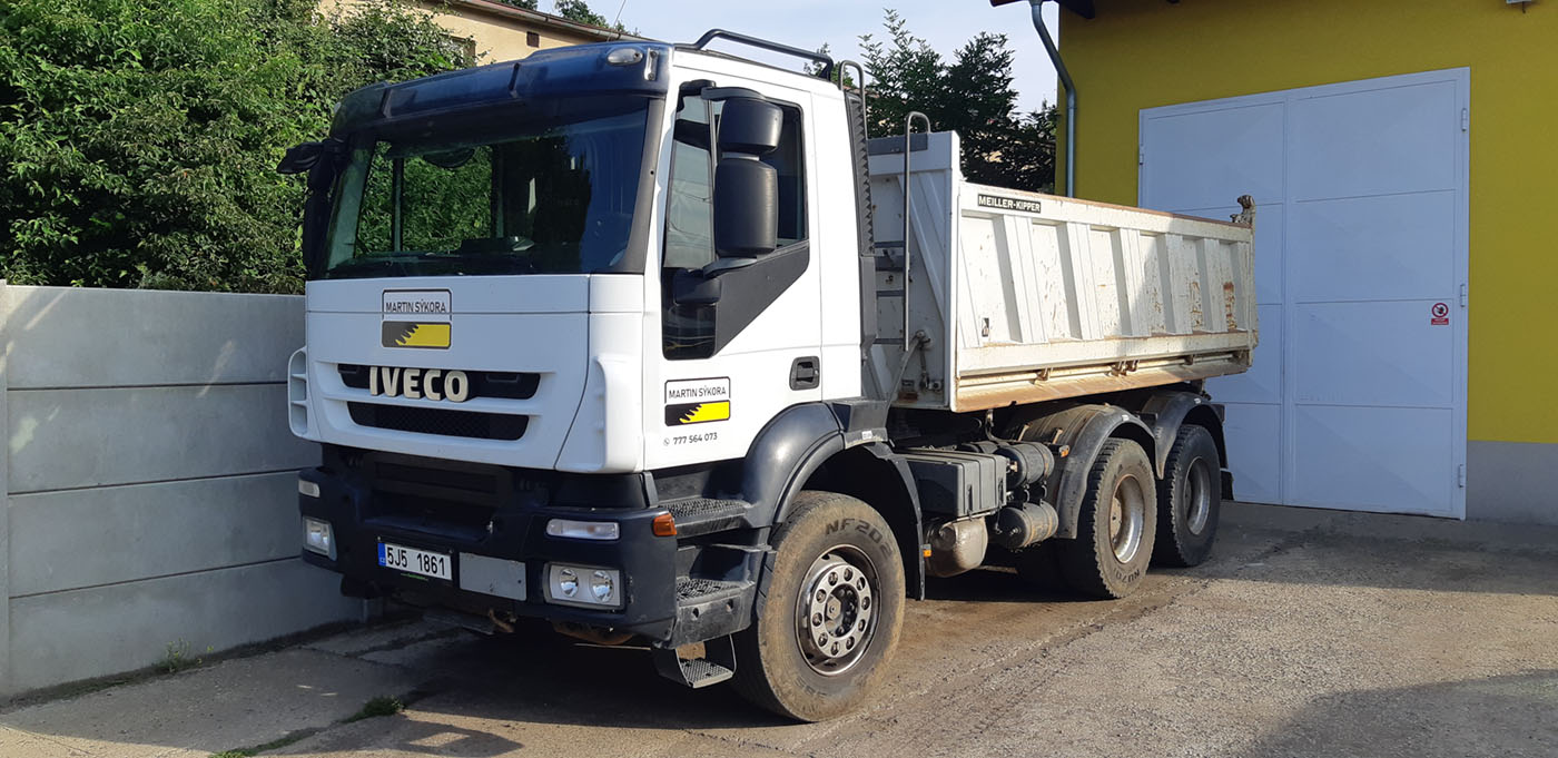 Iveco Eurotrakker 440 třístranný sklápěč