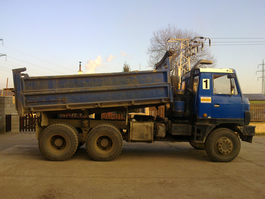 Tatra 815 S3 třístranný sklápěč