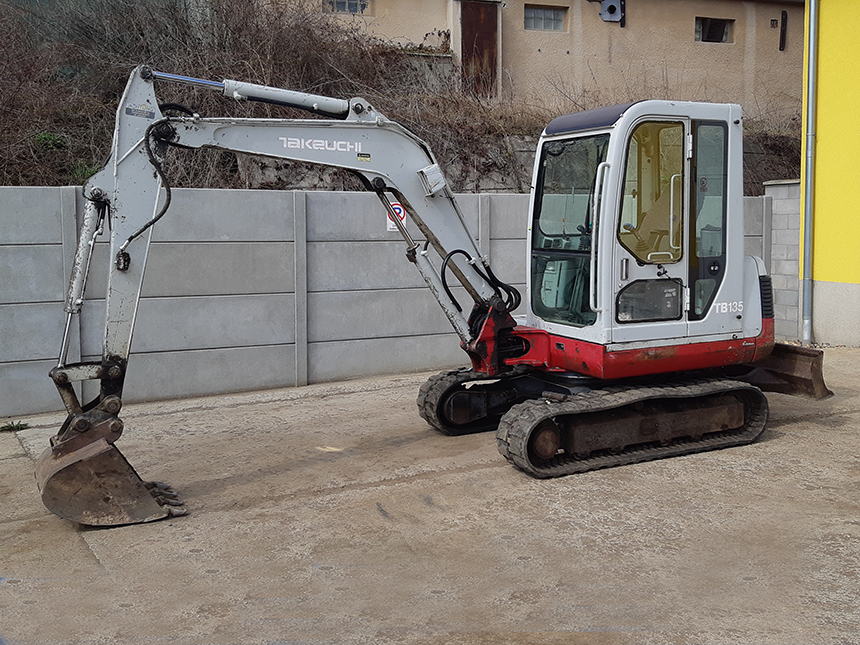 Takeuchi TB 135
